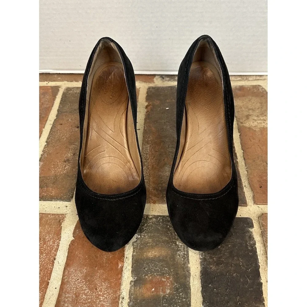 Clarks Indigo Black Suede Wedge Pumps Women's 9 Business Casual Comfort Shoes